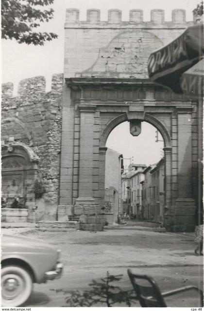 Vaucluse : Monteux, La Porte d'Avignon