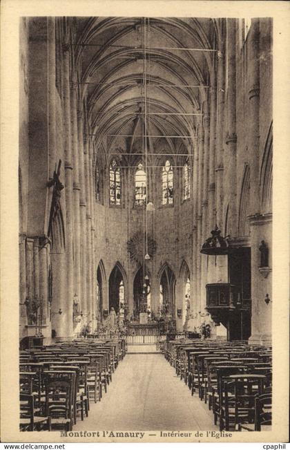 CPA Montfort L'Amaury Interieur de L'Eglise