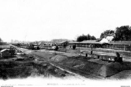 D40  LANDES -  MORCENX < VUE GENERALE DE LA GARE avec train