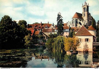 77 - Moret sur Loing - L'église Notre-Dame dominant le Loing - CPM - Voir Scans Recto-Verso