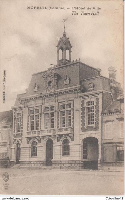 MOREUIL (80) L'Hôtel de Ville (Mairie) en 1916
