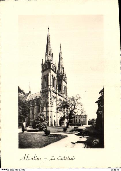 CPSM Moulins La Cathedrale