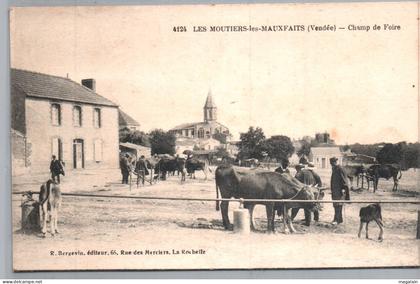 Moutiers les Mauxfaits : champ de foire