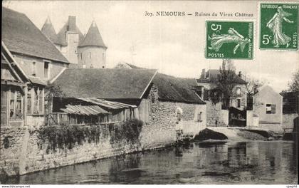 CPA Nemours Ruines du Vieux Chateau
