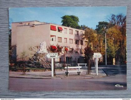 CPA Neuilly sur Marne (93) place H.Barbusse