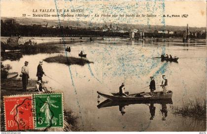 CPA NEUVILLE-sur-SAONE - La Peche dur les Bords de la Saone (692794)
