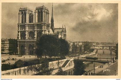 CPA Paris en Flanant Notre Dame de Paris vue generale