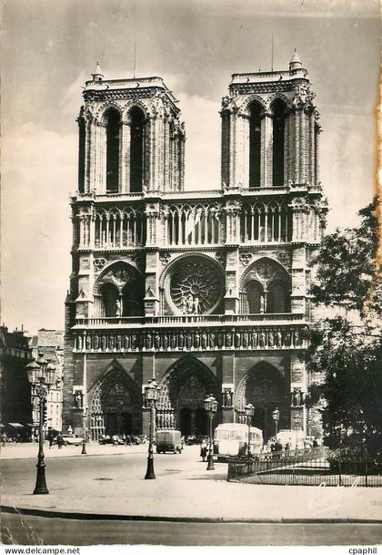 CPM Paris Notre Dame de Paris