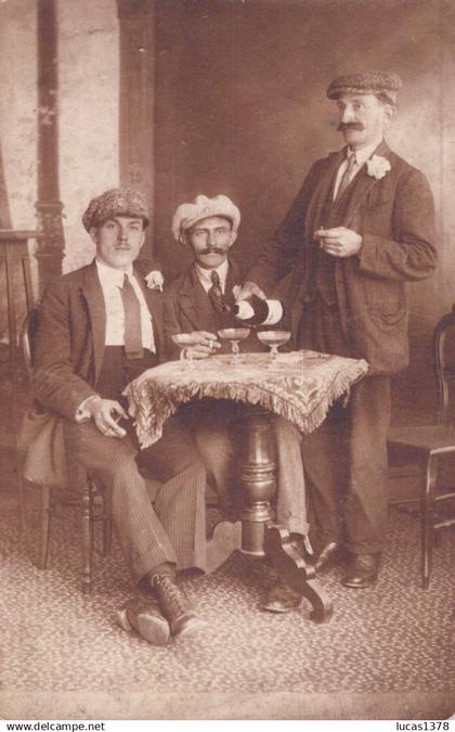 26 / NYONS / RARE CARTE PHOTO / CAFE  /