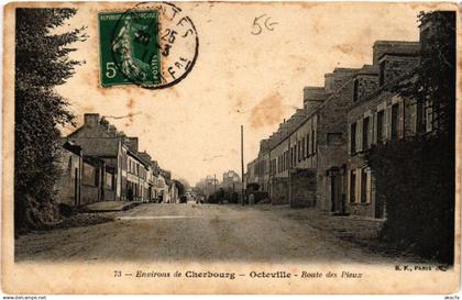 CPA Env. de CHERBOURG - OCTEVILLE - Route des Pieux (589525)