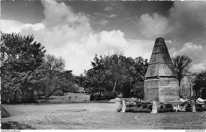 BR19833 Cassel le monument de la bataille du mont cassel france