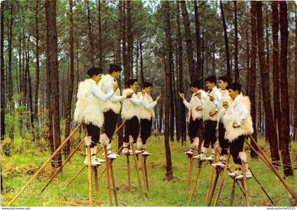 Br21577 Soustons Groupe Landais Lous Cadetouns types france