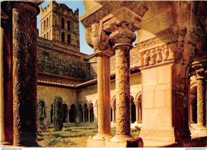 BR23083 Elne le Cloitre  france