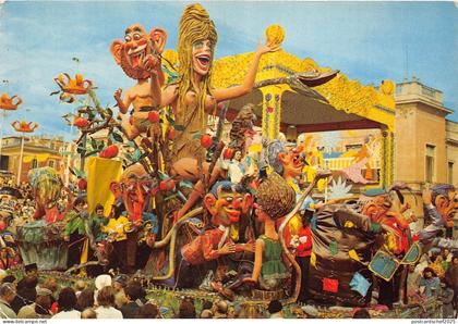 BR25908 Carnaval de Nice Madame Carnaval france