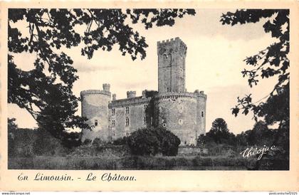 BR28079 Limousin Pittoresque Chateau france