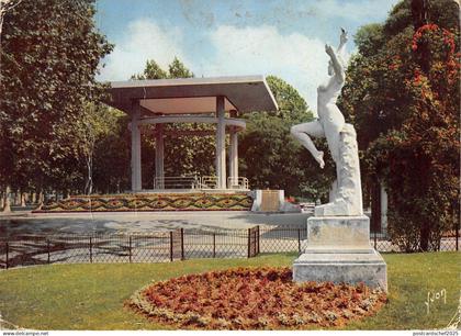BR76684 montpelier l esplanade et le kiosque bosc  france
