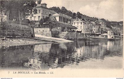 France La Bouille Les Hotels vintage postcard