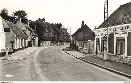A438 oye plage entrée du village