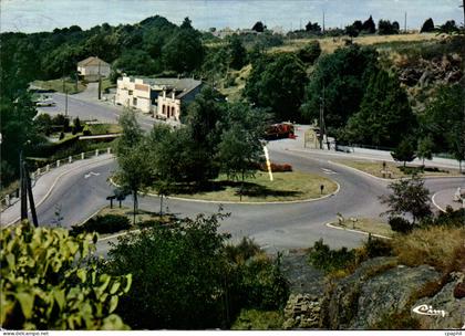 CPSM Le Montagne Loir Atl Rond point route de Paimboeuf