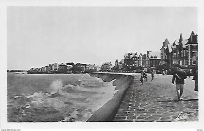 CPSM Paramé - La Digue