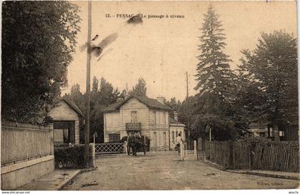 CPA PESSAC - Le passage a niveau (655347)