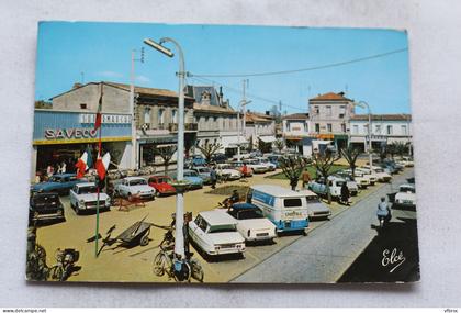 Cpm 1970, Pessac, la place de la nouvelle République, Gironde 33