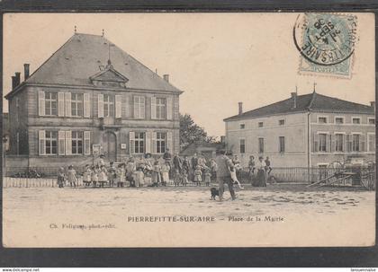 55 - PIERREFITTE SUR AIRE - Place de la Mairie