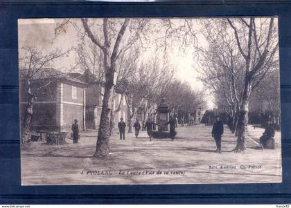 84. piolenc. le cours (vue de la route)