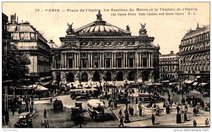 PARIS - Place de l'Opéra - Les Stations du Métro et le Théâtre de l'Opéra