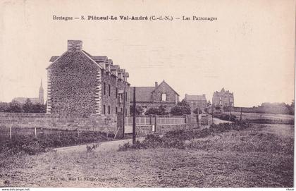 PLENEUF VAL ANDRE(LES PATRONAGES)