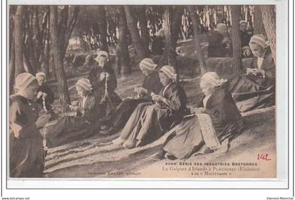 PLOUHINEC - brodeuses - très bon état