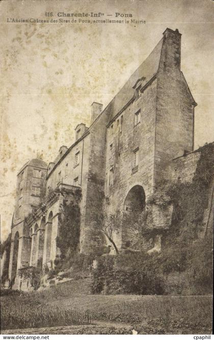 CPA Pons L'Ancien Chateau des Sires de Pons Mairie