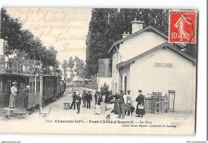 CPA 17 Pont l'Abbé d'Arnoult la gare et le train tramway