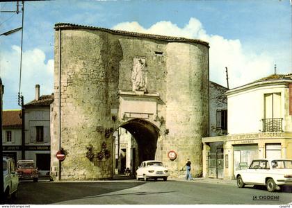 CPSM Pont L'Abbe D'Arnoult Le Porche