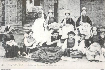 REPRO Pont L'Abbe Atelier de Broderies en Plein Air