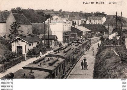 C P A  89 PONT SUR YONNE - la gare