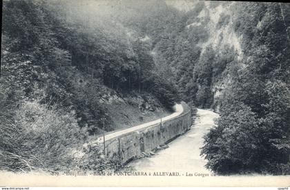 CPA Dauphine Route de Pontcharra a Allevard