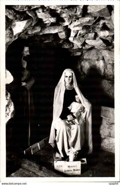 CPA Calvaire de Pontchateau (Loire Inf) La Grotte de Bethleem (Interieure)