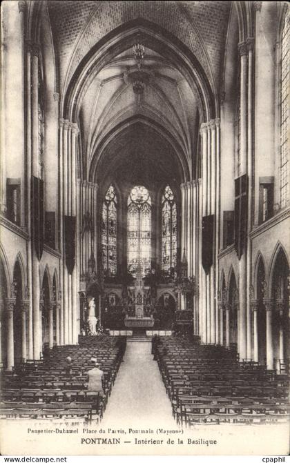 CPA Pontmain Interieur de la Basilique