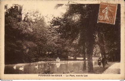 Pougues les Eaux CPA Le pac vu du lac