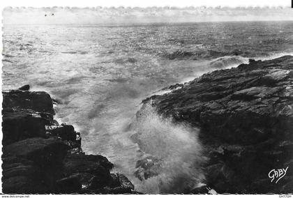 CPA QUIBERON "le trou du souffleur"