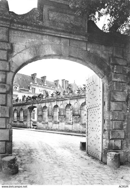 60 Château de Raray l'entrée N° 46 \MK3008
