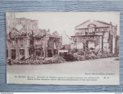 Cpa Reims (51) bombardement de Reims - derrière le théâtre
