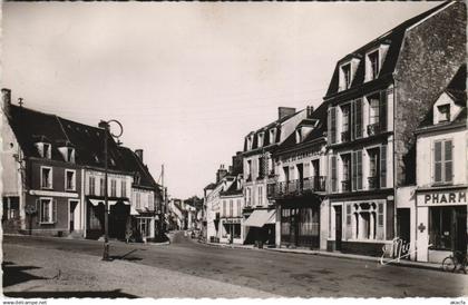 CPA Remalard Place du General de Gaulle FRANCE (1054557)