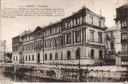 CPA Rennes Les Musees