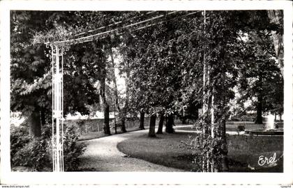 CPSM Dordogne Riberac K'entree du jardin public