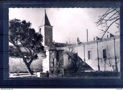 30. rochefort du gard. cour intérieure du monastère. cpsm petit format