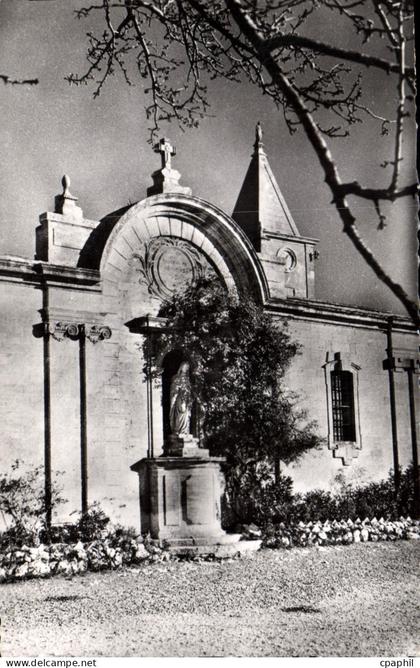 CPA Rochefort Du Gard Focade Du Sanctuaire Et Clocher