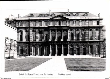 CPM Hotel de Rohan Facade sur le Jardin