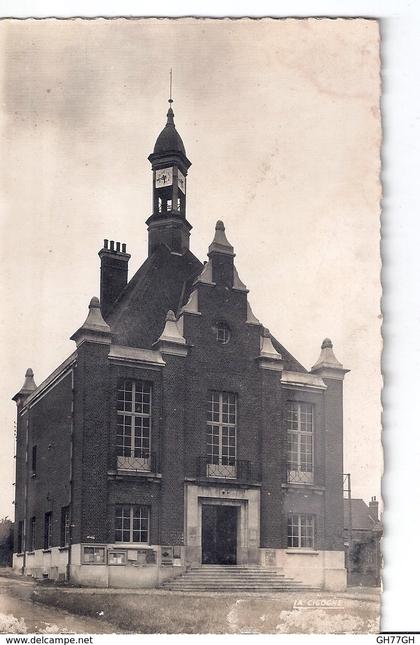 CPA ROISEL -hôtel de ville